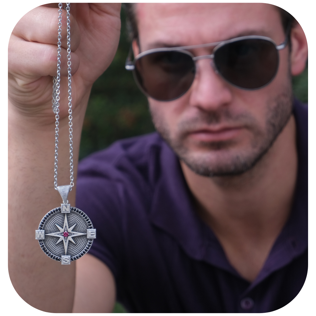 Pusula Keşif Ruhu Çelik Kolye