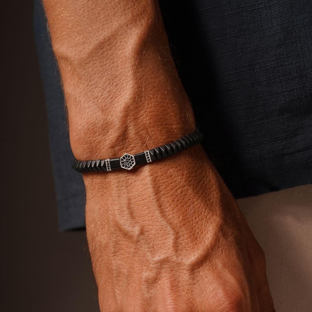 Hematit & Zirkon Taşlı Ayarlanabilir Erkek Bileklik – HexForce