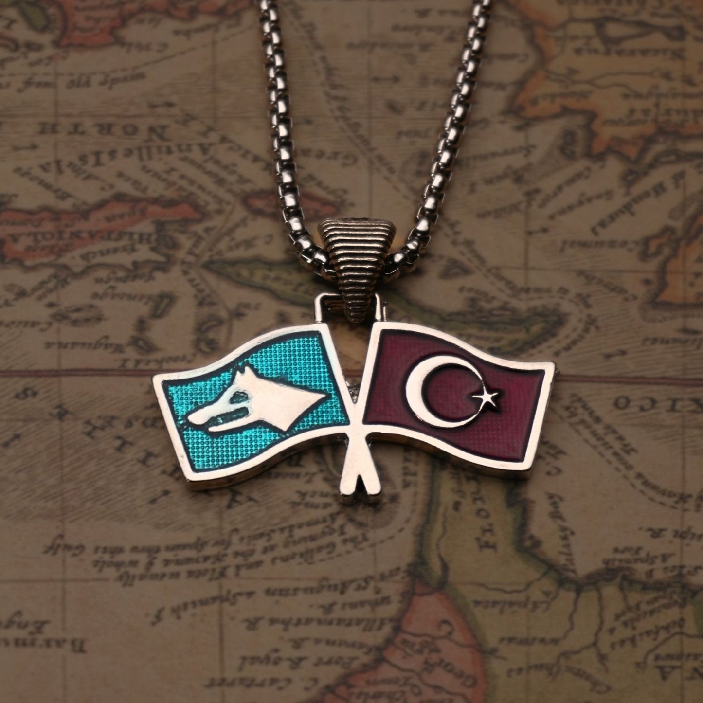 Göktürk ve Türkiye Bayraklı Çelik Erkek Kolyesi